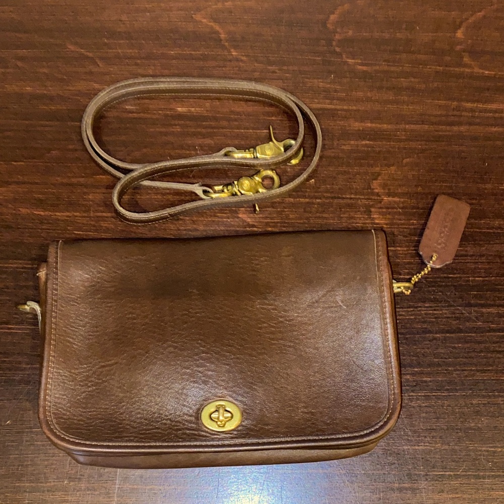 Coach vintage dinky crossbody dark brown